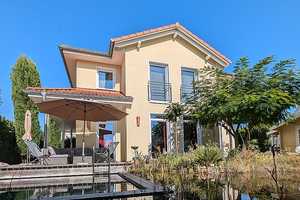 Freistehendes Einfamilienhaus im mediterranen Stil mit Naturpool – Mainz-Bingen (Kreis) – Vorschaubild 1