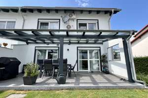 HOCHWERTIGES REIHENENDHAUS MIT GARTEN UND ÜBERDACHTER TERRASSE - PV-ANLAGE - GARAGE - FERNWÄRME – Burgkirchnerstraße 119, 84489 Burghausen – Vorschaubild 5
