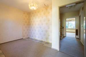 Familienfreundliches Reihenendhaus zum Gestalten, Leben und Wachsen in ruhiger Lage – Die vollständige Adresse der Immobilie erhältst du vom Anbieter., 90455 Kornburg, Worzeldorf, Nürnberg – Vorschaubild 2