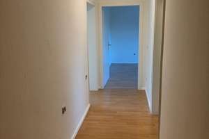Modernes Wohnen: Helle 2-Zimmer-Wohnung mit sonnigem Balkon in Stuttgart-Stammheim – Die vollständige Adresse der Immobilie erhältst du vom Anbieter., 70439 Stammheim-Mitte, Stuttgart – Vorschaubild 4