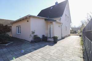 Modernes Einfamilienhaus mit Garage und Traumgarten – Naturnah Wohnen in Maintal! – Die vollständige Adresse der Immobilie erhältst du vom Anbieter., 63477 Maintal – Vorschaubild 1