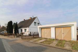 Gepflegte Doppelhaushälfte mit großem Grundstück in ruhiger Lage – Die vollständige Adresse der Immobilie erhältst du vom Anbieter., 6888 Abtsdorf – Vorschaubild 2