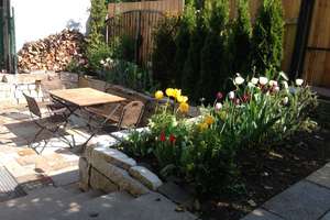 möblierte 2 Zimmer-Gartenwohnung mit großer Terrasse in Bestlage Schwabing