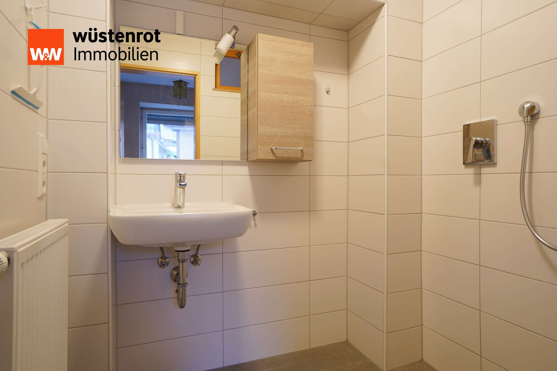 Immobilie in Langenau - Seltene Gelegenheit direkt in Langenau: Doppelhaushälfte mit Gestaltungsfreiraum! - Bild 2