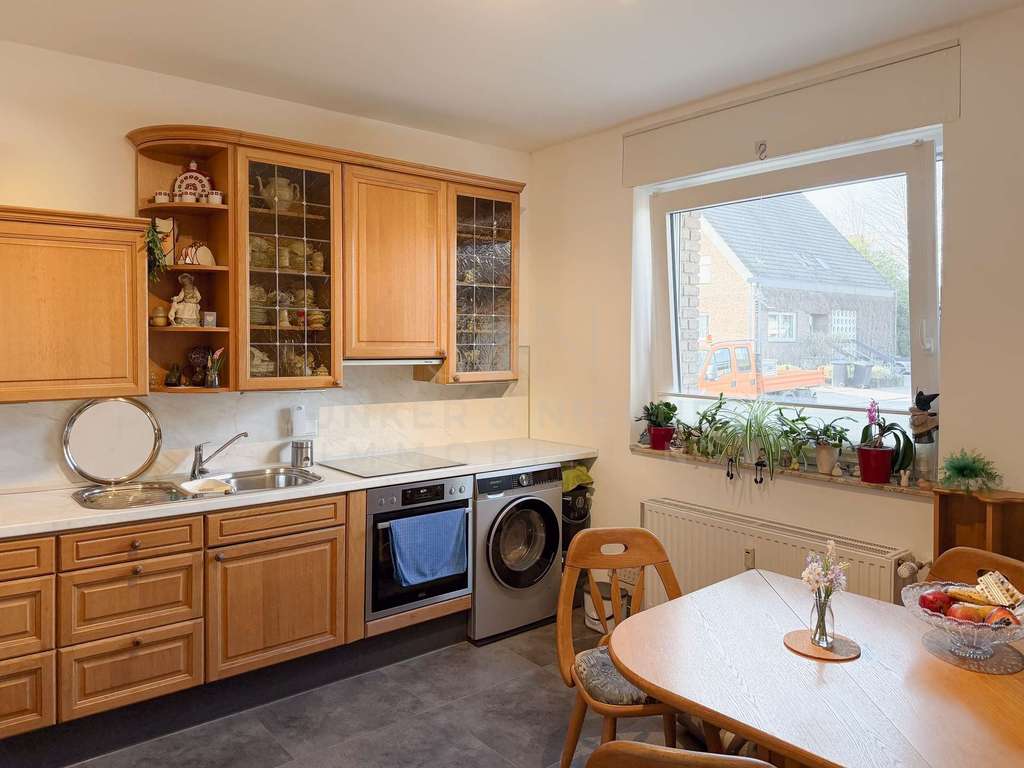 Immobilie in Steinhagen - Flexibles Wohnen in Steinhagen – Zweifamilienhaus mit großer Sonnenterrasse - Bild 3