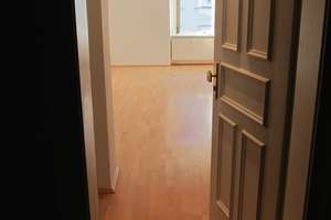 Altbau-Highlight in der Maxvorstadt: Stilvolle 2‑Zimmer‑Wohnung mit gläsernem Lift – provisionsfrei – Die vollständige Adresse der Immobilie erhältst du vom Anbieter., 80335 Sankt Benno, München – Vorschaubild 2