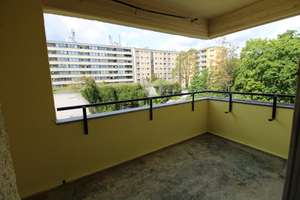 2 Zimmer Wohnung mit großem Balkon in Berlin Westend – Rognitzstr 17, 14059 Westend, Berlin – Vorschaubild 4