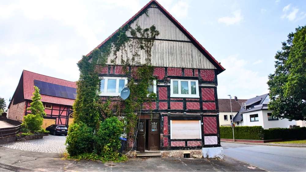 Vielseitiges Wohnhaus mit Ausbaureserve – attraktiv für Investoren oder große Familien, Höxter Kreis – Bild 2