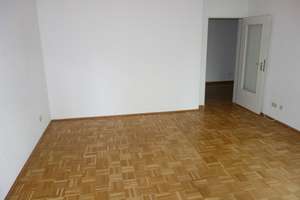 EXKLUSIV BILK NÄHE UNI HELL + RUHIG ERDGESCHOSS MIT TERRASSE KOMPLETT PARKETT WANNENBAD TG-STELLPL. – Himmelgeister Straße 179, 40225 Flehe, Düsseldorf – Vorschaubild 3