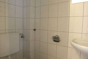 VOLLSTÄNDIG RENOVIERTE 3 ZIMMER WOHNUNG IN VENNHAUSEN MIT GROßEM BALKON UND NEUEM LAMINAT – Vennhauser Allee 186, 40627 Vennhausen, Düsseldorf – Vorschaubild 24