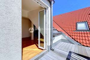 Stilvolle 3-Zimmer-Dachgeschosswohnung mit Terrasse in Top-Zustand, Johannisthal! – Trützschlerstr. 11, 12487 Johannisthal, Berlin – Vorschaubild 8