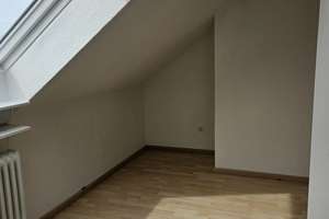 Helle 2,5-Zimmer Wohnung mit Balkon, neuer Küche und Einbauschränken in Leopoldshöhe – Rehweg 6, 33818 Leopoldshöhe – Vorschaubild 11
