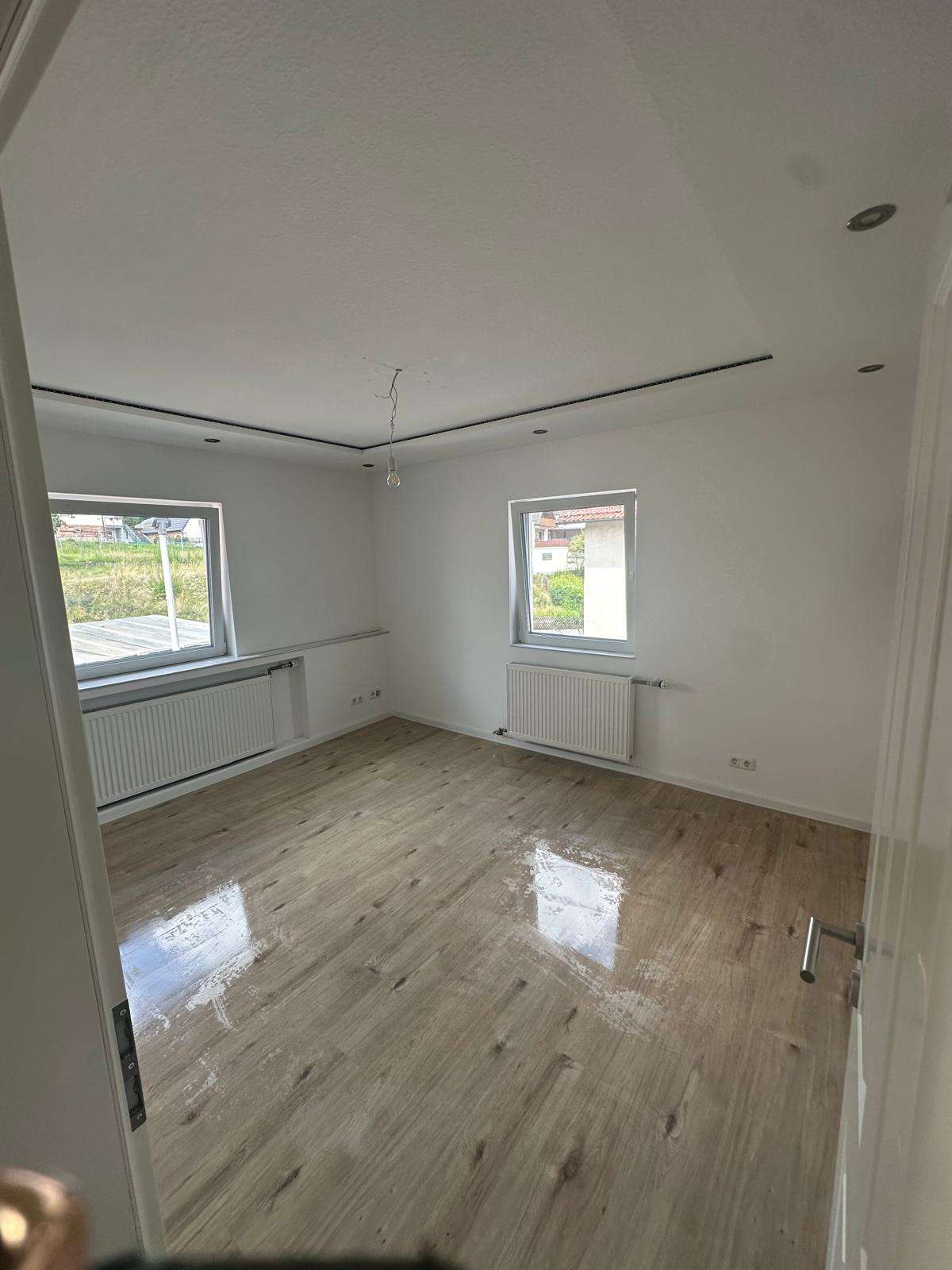 Immobilie in Haibach - Provisionsfrei! Stilvolles, geräumiges und saniertes 10,5-Zimmer-Haus in Haibach - Bild 1