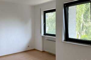 Charmantes Reihenendhaus mit Garage, Stellplatz & großem Garten! – Main-Taunus-Kreis – Vorschaubild 8