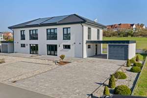 Bezugsfertiger Neubau! Hochwertiges KfW 40+ Haus mit Garage, Südterrasse und Garten in ruhiger Lage – Die vollständige Adresse der Immobilie erhältst du vom Anbieter., 95502 Himmelkron – Vorschaubild 2