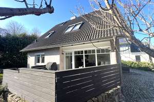 Familienfreundliches Einfamilienhaus - großzügig - mit zeitgemäßer Ausstattung in Eckernförde – Die vollständige Adresse der Immobilie erhältst du vom Anbieter., 24340 Eckernförde – Vorschaubild 2