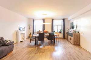 Modernisierte Villa in Innenstadtnähe von Holzminden! Wohnen und Arbeiten auf über 500 m² – Die vollständige Adresse der Immobilie erhältst du vom Anbieter., 37603 Holzminden – Vorschaubild 4