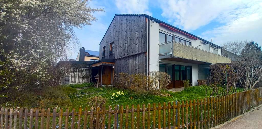 Immobilie in Erding - Charmante DHH mit großen Garten und Garage - geringe Erbpacht - Bild 0