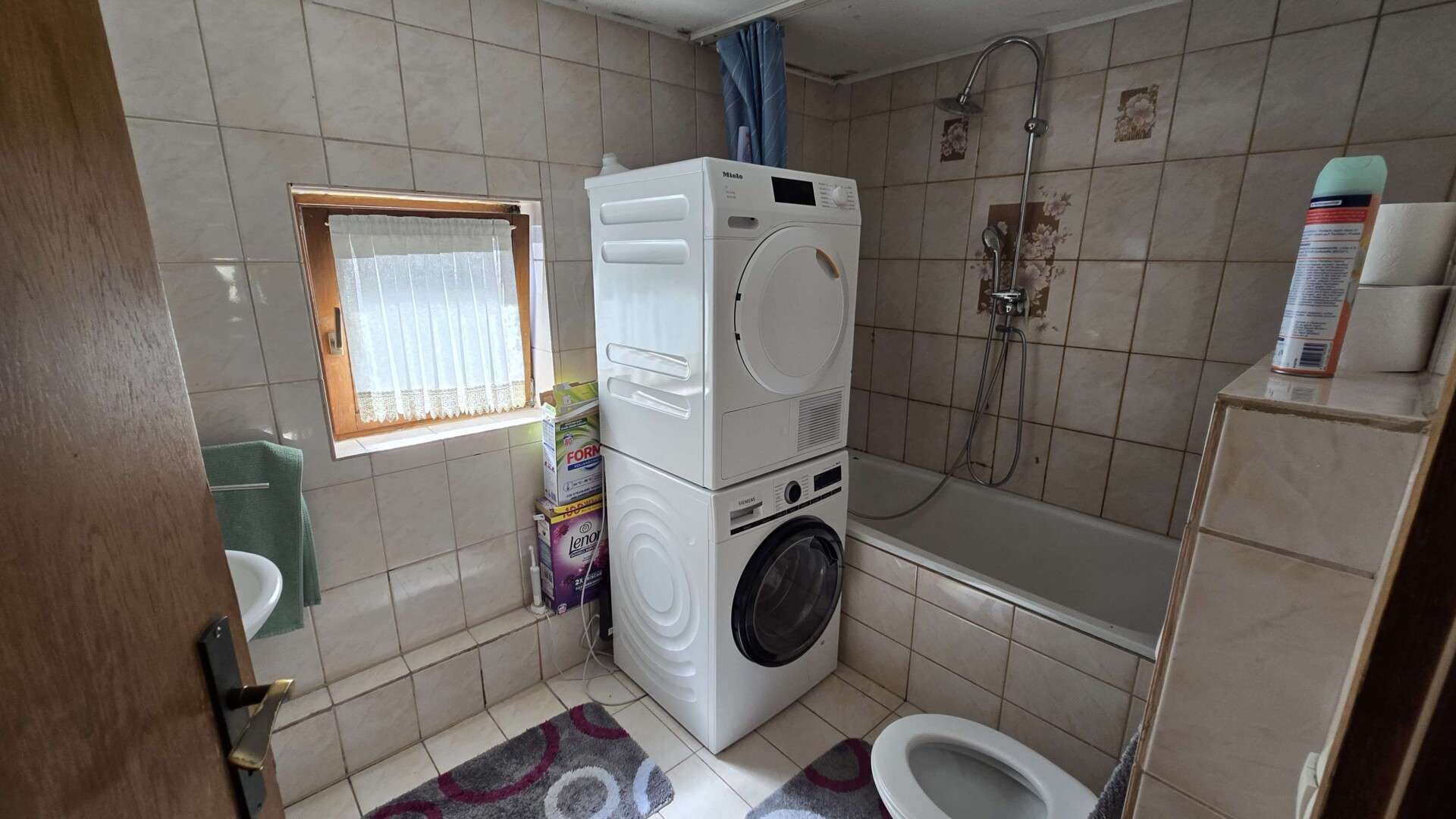 Immobilie in Bretten - Handwerker und Investoren aufgepasst! Mehrgenerationshaus mit viel Potential - Bild 0