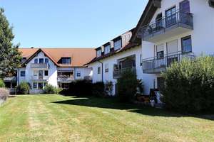 Attraktive, sanierte 2-Zimmer Erdgeschosswohnung mit Terrasse