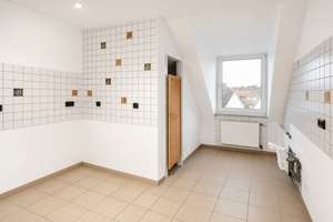 Charmante 3-Raun-Maisonette mit 106 m², Sauna & Whirlpool –  und viel Ausbaureserve im Spitzboden – Die vollständige Adresse der Immobilie erhältst du vom Anbieter., 47169 Marxloh, Duisburg – Vorschaubild 12