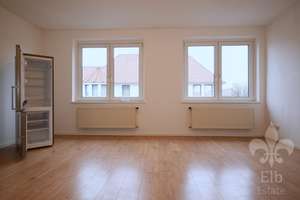 Helle und geräumige 3 Zimmer-Dachgeschosswohnung mit Einbauküche und Wanne in Stadtfeld-Ost – 39108 Stadtfeld Ost, Magdeburg – Vorschaubild 7