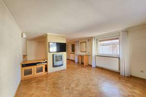 Haus mit Charakter & Nebengebäude – viel Potenzial für kreative Käufer – 60437 Nieder-Eschbach, Frankfurt am Main – Vorschaubild 5