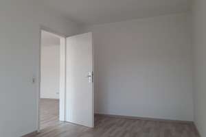 RUHIG UND BELIEBTE WOHNLAGE! 2 RAUM-WOHNUNG MIT BALKON IM 2.OBERGESCHOSS! – Iglauer Straße 5, 1279 Laubegast, Dresden – Vorschaubild 6