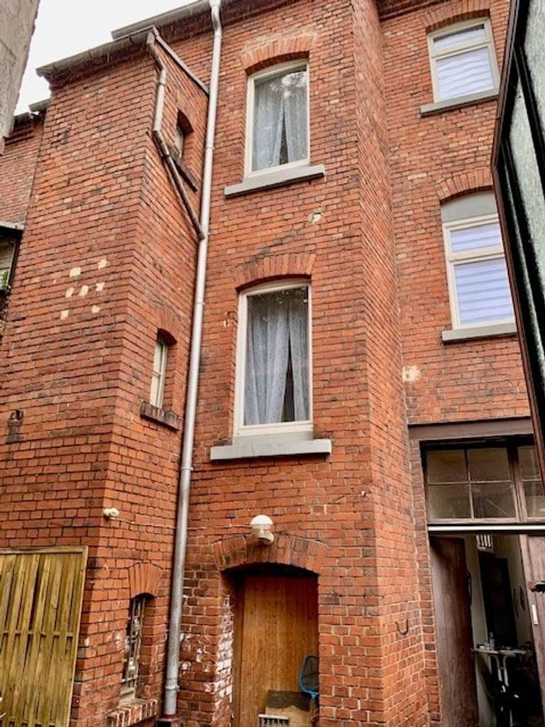 Immobilie in Reichenbach - Wohnhaus mit Nebengebäude im Hof ! - Bild 3