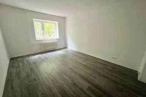 Schöne 2-Zimmer-Wohnung mit Balkon und modernem Bad! – Bronkhorststraße 87, 47137 Obermeiderich, Duisburg – Vorschaubild 3