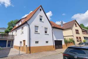 Wohnen mit Charakter: Einfamilienhaus in Kraichtal