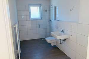 Barrierefreie Wohnung mit Einbauküche, Terrasse und Gartenanteil – Eugen-Kaiser-Str. 8a, 63450 Innenstadt, Hanau – Vorschaubild 6