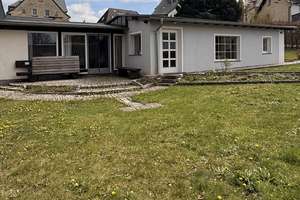 Schöner Bungalow mit ruhigem Grundstück – Die vollständige Adresse der Immobilie erhältst du vom Anbieter., 8132 Mülsen – Vorschaubild 2