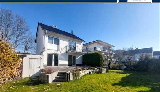 Bild von VON POLL - BAD HOMBURG: Erweiterungsfähiges Einfamilienhaus in zentraler Lage