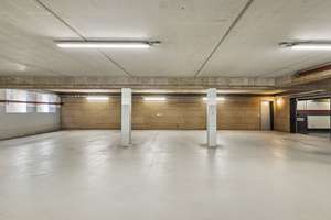 Bestlage: Architektenvilla im 
Bauhausstil mit 2 TG-Plätzen! – Die vollständige Adresse der Immobilie erhältst du vom Anbieter., 93049 Westenviertel, Regensburg – Vorschaubild 44