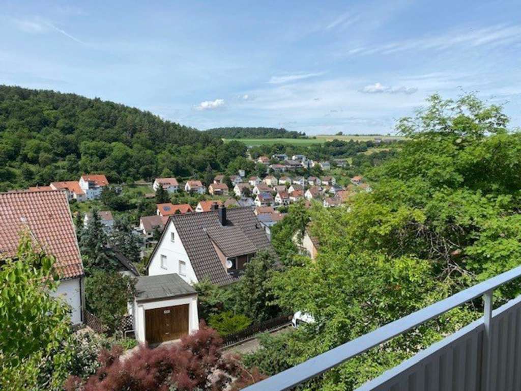 Immobilie in Mönsheim - Einfamilienhaus mit Garage in herrlicher Aussichtslage - Bild 4