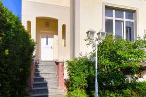 All-In-Miete,  möbliertes Altbauapartment mit 2 Balkonen & Parkplatz in Bestlage Wiesbaden-Südost – Mainzer Straße 62, 65185 Südost, Wiesbaden – Vorschaubild 2