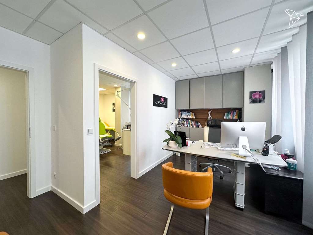 Immobilie in Bad Homburg vor der Höhe - 6 % RENDITE 🤩 Frisch sanierte Praxis im Herzen von Bad Homburg vor der Höhe! - Bild 4