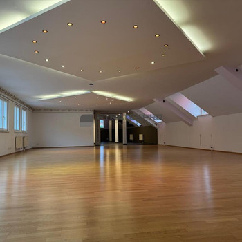 Ideal für Yogastudio, gesundheitsorientierte Dienstleistungen oder die Kreativwirtschaft