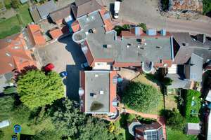 Innenstadt-Wohnen mit Charakter: Besondere Gaubenarchitektur mit Kamin, Westbalkon und Garage – Die vollständige Adresse der Immobilie erhältst du vom Anbieter., 23758 Oldenburg in Holstein – Vorschaubild 4