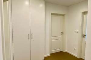Möblierte modernisierte 2-Zimmer-Wohnung mit zwei Balkonen – Die vollständige Adresse der Immobilie erhältst du vom Anbieter., 81673 Josephsburg, München – Vorschaubild 3