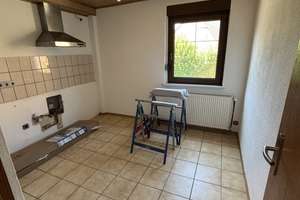Gepflegte Doppelhaushälfte mit Garten, Garage, Terrasse und großzügiger Galerie – Chausseestraße 59a, 16259 Bad Freienwalde (Oder) – Vorschaubild 11