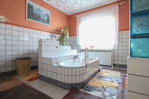 Stadtvilla zur Nutzung als Einfamilienhaus, Mehrgenerationshaus oder Vermietung – Die vollständige Adresse der Immobilie erhältst du vom Anbieter., 6406 Bernburg (Saale) – Vorschaubild 8