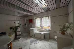 Haus im Haus, Mehrfamilienhaus mit 3 Parteien: Große Balkone &amp; super Grundrisse! – Die vollständige Adresse der Immobilie erhältst du vom Anbieter., 2708 Lawalde – Vorschaubild 25