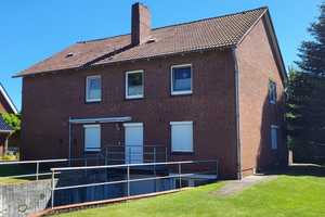 Zweifamilienhaus mit Tiefgarage auf großem Grundstück im Herzen von Hemmingstedt – Dithmarschen (Kreis) – Vorschaubild 4