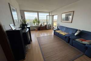 Gepflegte 2-Zimmer-Wohnung mit überdachtem Balkon und Tiefgarage