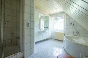 Platz für Neues – Zeitloses Haus mit Charakter und Perspektive – Aurich (Kreis) – Vorschaubild 9