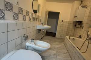 Solides Mehrfamilienhaus mit 4 Einheiten | 494 m² | Baujahr 1970 | Ruhige Lage in Scheinfeld – Würzburger Straße 13, 91443 Scheinfeld – Vorschaubild 12