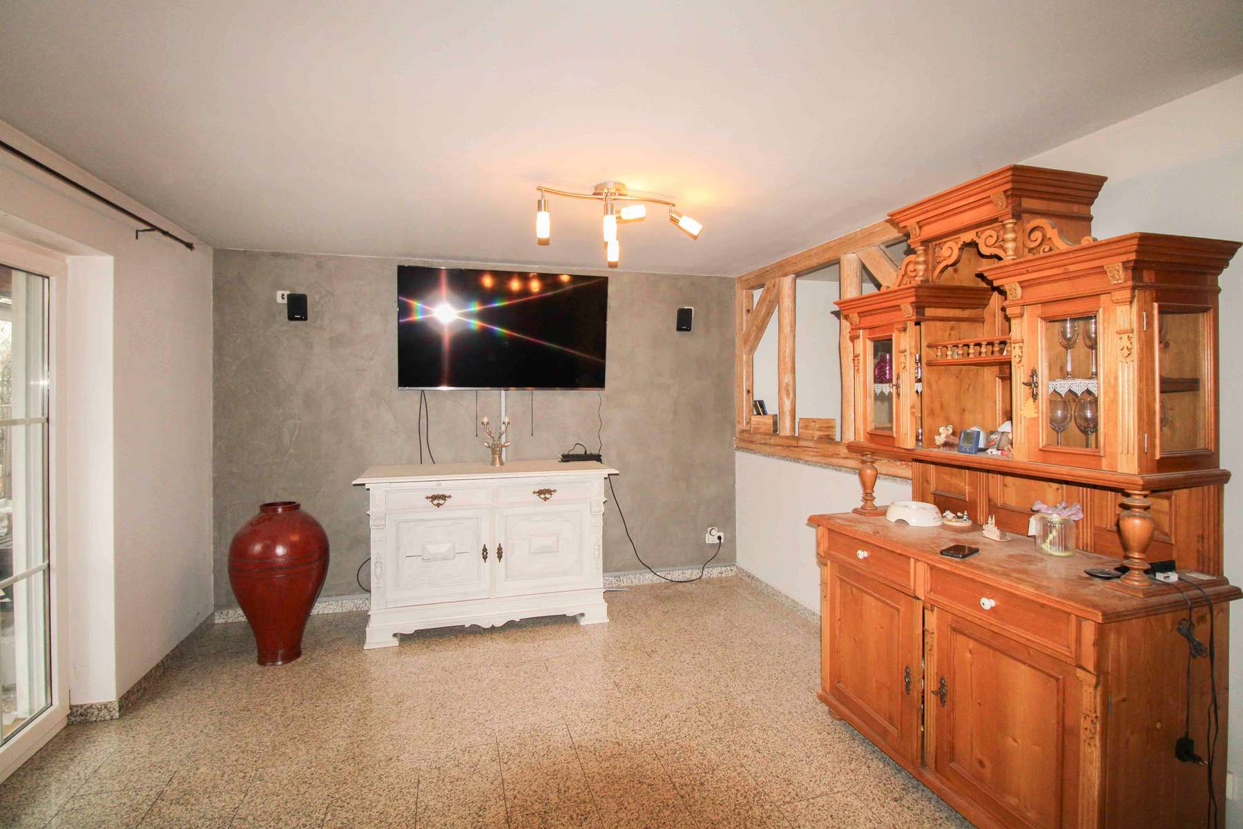 Immobilie in Sankt Wolfgang - Modernes Einfamilienhaus in ruhiger Nebenstraße von Sankt Wolfgang – 5 Zimmer, PV-Anlage, Wärmepumpe - Bild 3