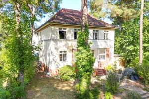 Charmantes Einfamilienhaus in Grunewald: 6 Zimmer, großer Garten und Garage direkt am Roseneck – 14193 Grunewald, Berlin – Vorschaubild 19